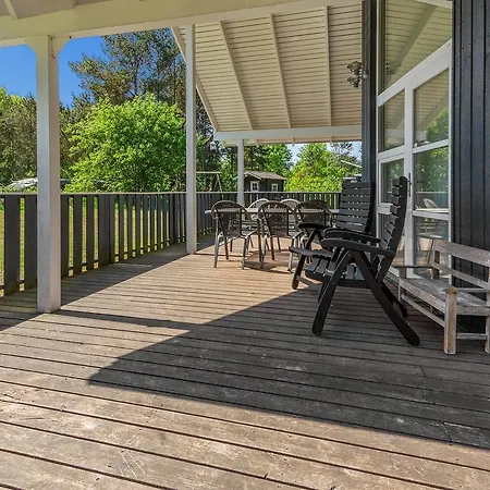 Three-bedroom Holiday In *