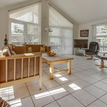 Three-bedroom Holiday In